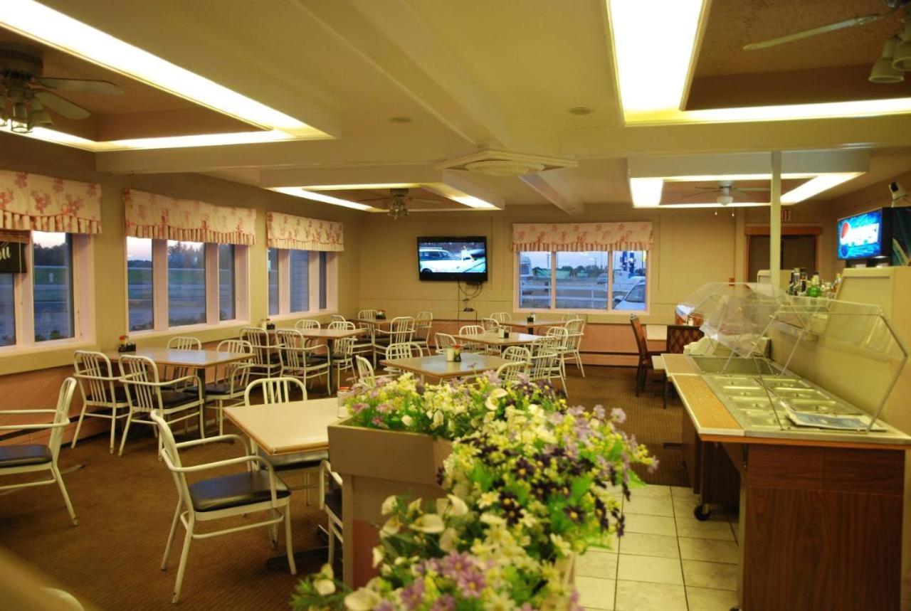 Country Garden Inn & Restaurant Smoky Lake Exterior foto